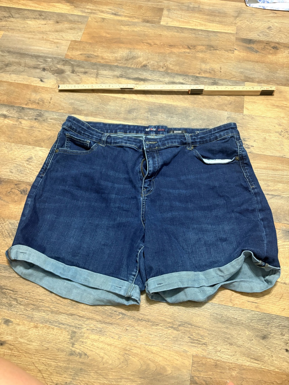 Style & Co Denim Women’s Size 18 Short Dark Wash Cuffed Jean Shorts Stretch